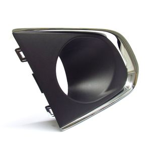 Moldura Do Farol De Neblina Lado Direito Cromada Completa Tracker Peças Genuínas GM 95095473