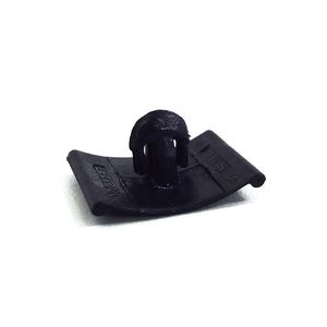 Rebite Pino Botao Presilha Grampo Prisioneiro Do Isolador Capo Astra /tigra /calibra /corsa /vectra