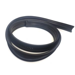 Canaleta 4 Portas Dianteira Lado Direito Prisma /celta Universal Automotive UN38096