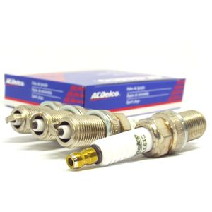 Vela De Ignição Bkr6e Idea /punto /palio /206 /c3 Picasso /fiorino /strada /marea /208 /uno Acdelco